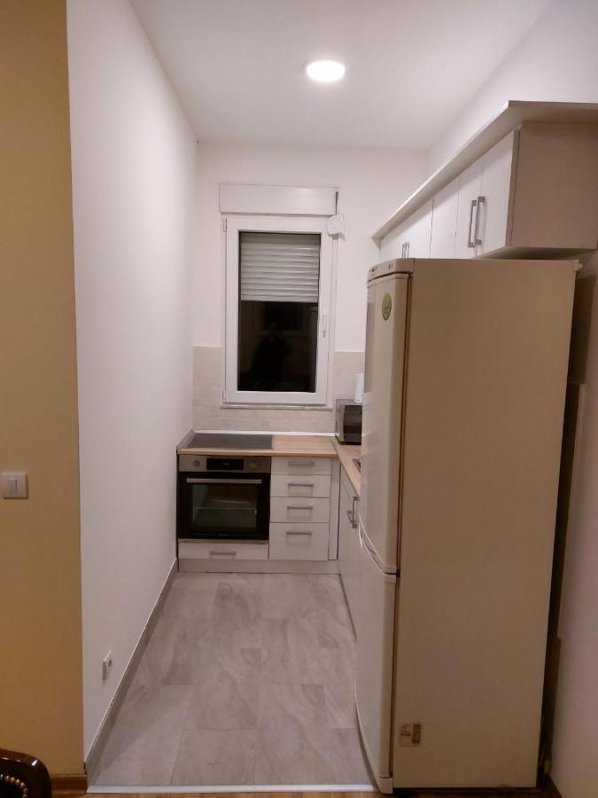 Jez Lägenhet Belgrad Exteriör bild