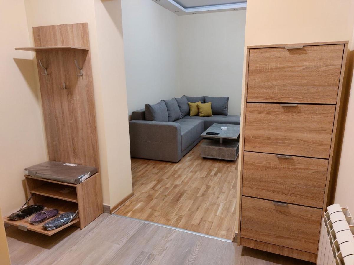 Jez Lägenhet Belgrad Exteriör bild
